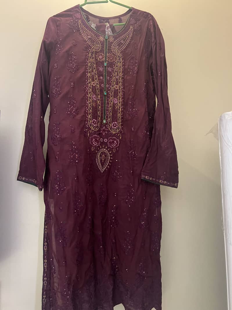 formal dresses / dresses / partywear dresses / suits

                                                            alt=