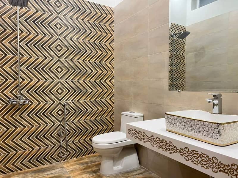 Par Day and short Time One and Two BeD Room appaertment Available for rent Bahria Town Phase 4 and 6 Empire Heights 2 family apartment any time available

                                                            alt=