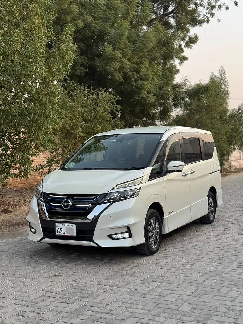 NISSAN SERENA E-POWER HIGHWAY STAR
