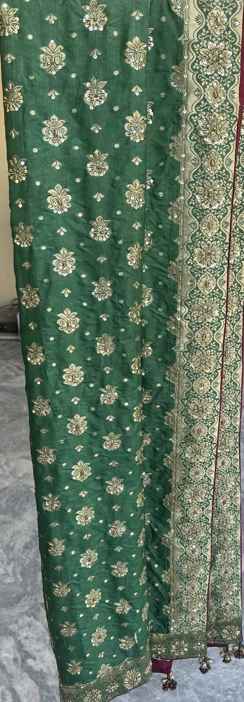 dress / 4 pcs suit / handmade Embroidered / Ready-to-Wear Suit

                                                            alt=