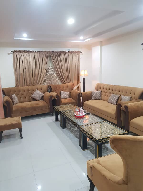 Par Day and short Time One and Two BeD Room appaertment Available for rent Bahria Town Phase 4 and 6 Empire Heights 2 family apartment any time available

                                                            alt=