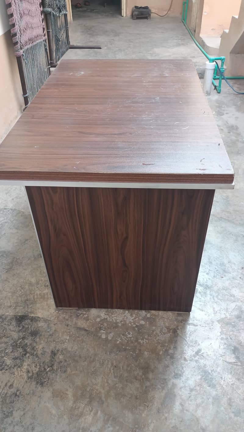 table for sale

                                                            alt=