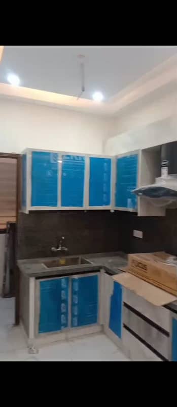 2000 Sq Ft 4 Bed, Drawing, Dining For Sale Newly Renovated King Presidency, Block 3A, Gulistan-E-Jauhar

                                                            alt=