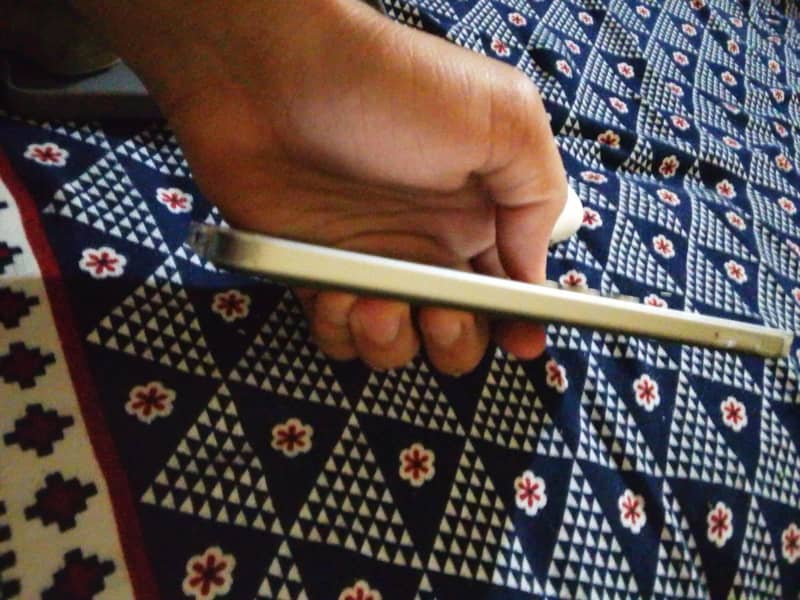 itel A100 4+4 128 ma ha