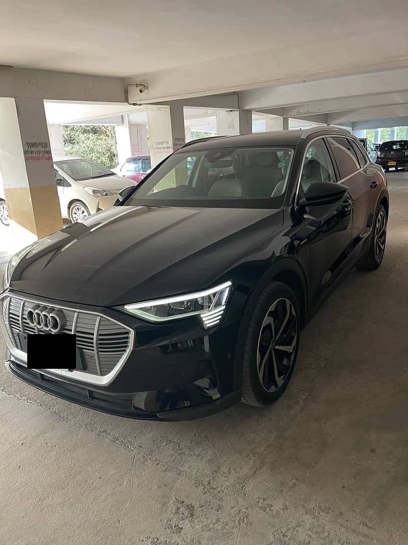 Audi E-Tron 2021

                                                            alt=