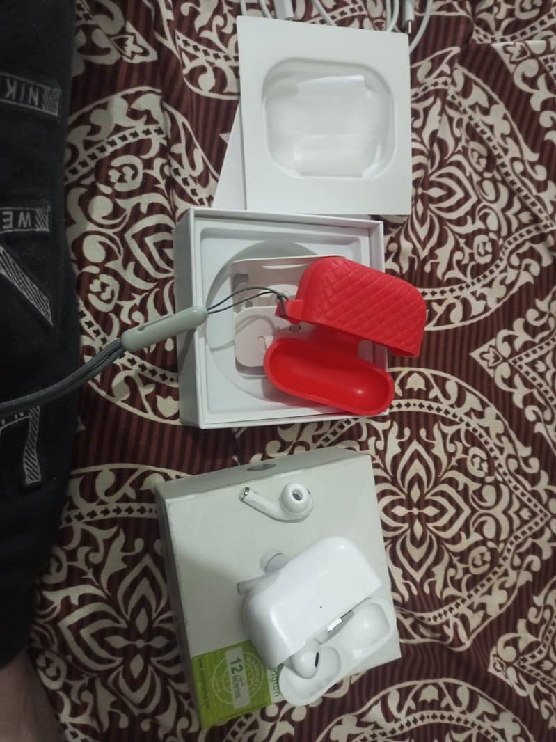 earbuds available for handsome price

                                                            alt=