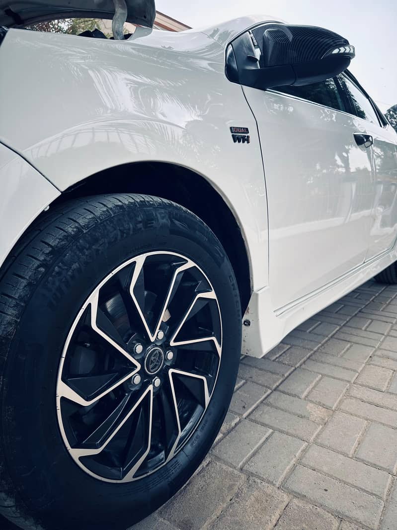 Toyota Corolla Grande 1.8 2016 Upgraded to 2025 Look

                                                            alt=