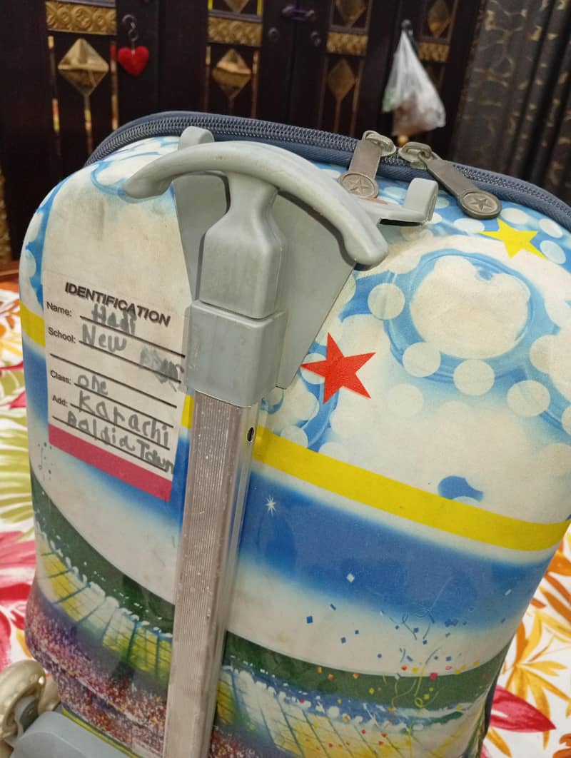 trolly bag

                                                            alt=