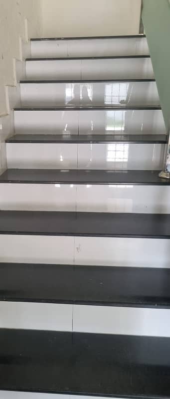 9000 Sqft Space For Rent In Gulberg

                                                            alt=