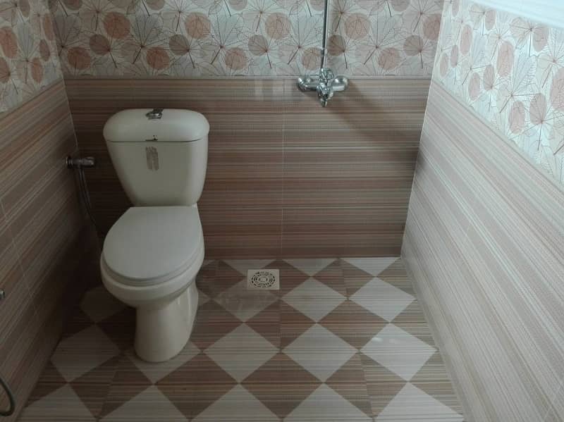 Spacious Prime Location Upper Portion Is Available In Gulraiz Housing Society Phase 2 For Rent

                                                            alt=