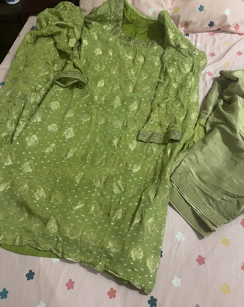 Eid shalwar kameez

                                                            alt=