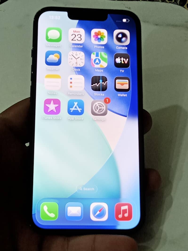 Apple iPhone

                                                            alt=