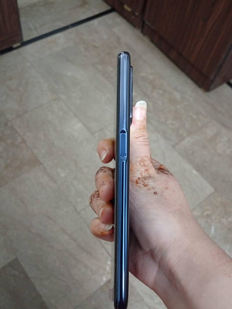 One plus N2005g

                                                            alt=