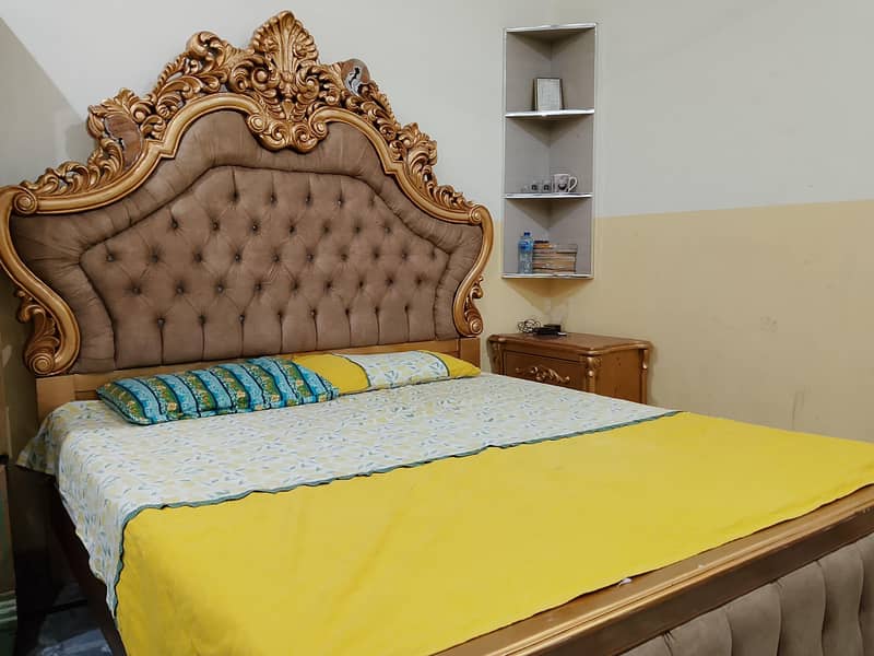 Chinioti Furniture

                                                            alt=