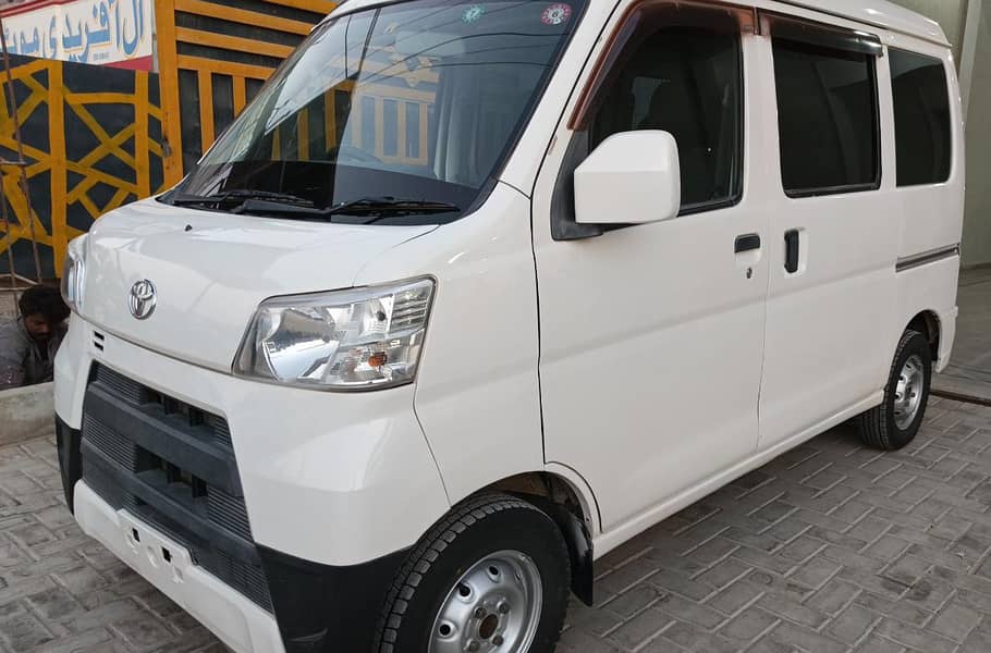 Toyota pixis// same as hijet

                                                            alt=