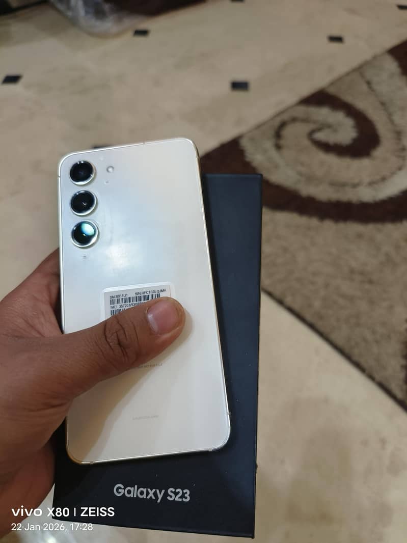 Samsung s23

                                                            alt=