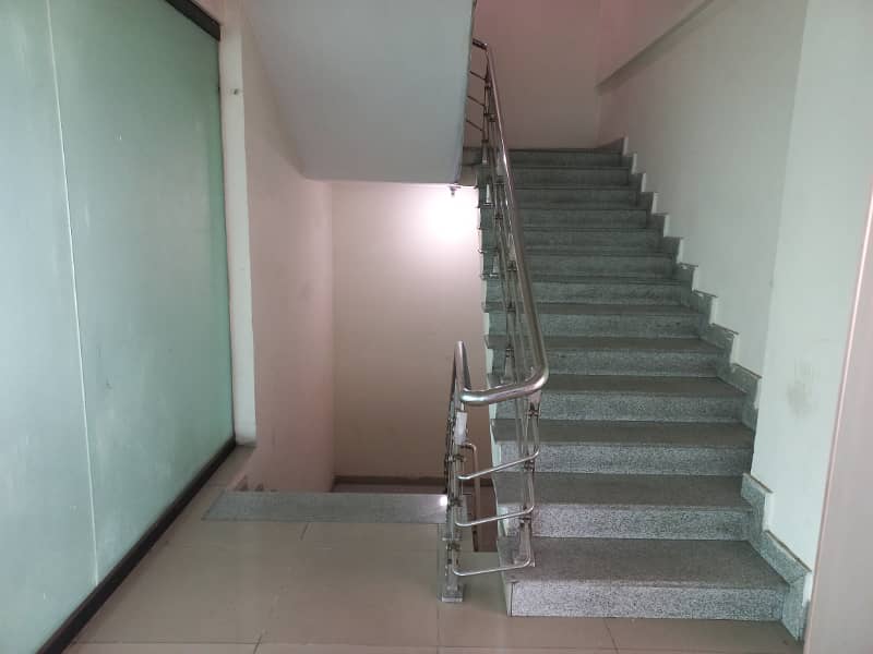 4000 Sqft Space For Rent In Gulberg

                                                            alt=