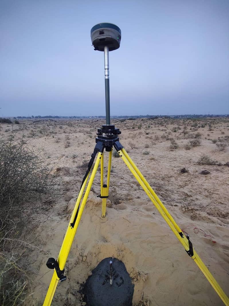 Surveyor Asisstance, Topographical Survey, Survey Crew, Survey Team,

                                                            alt=