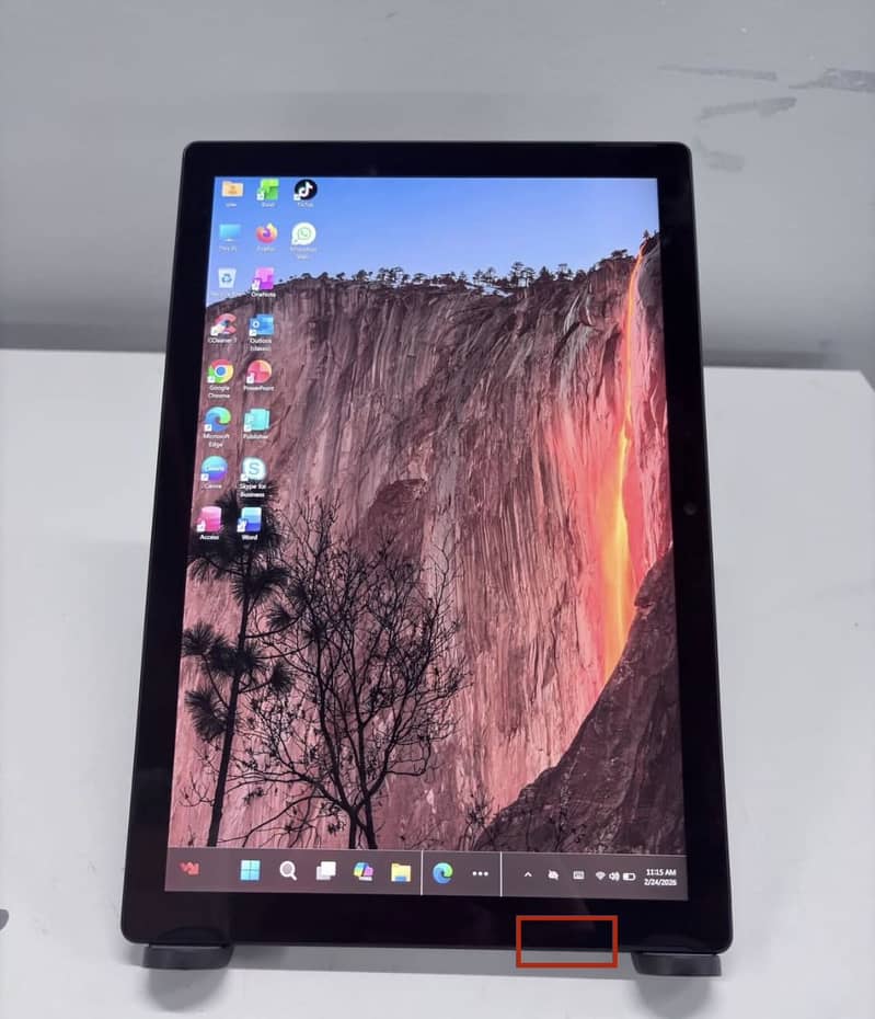 Surface Pro 7 Plus i7 11th Gen 16GB RAM 256GB SSD

                                                            alt=