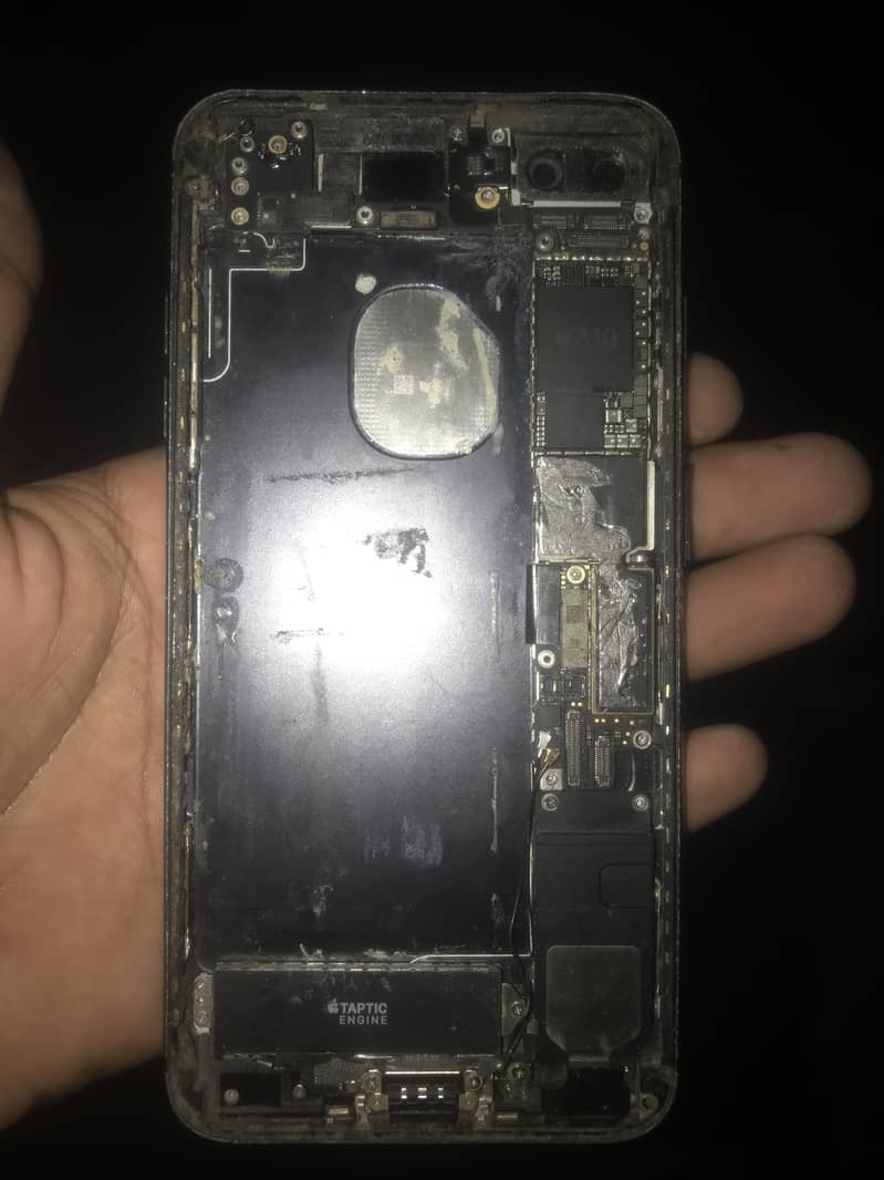 I phone 7 puls only board 32 gb baypass hai

                                                            alt=