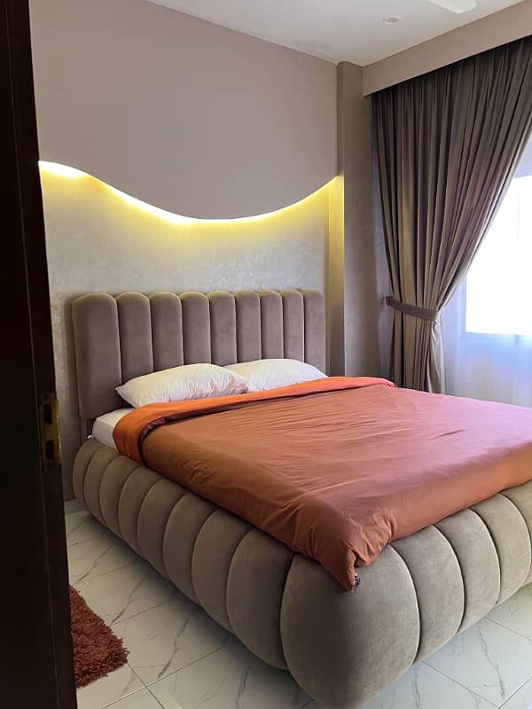 Short time 1bed ROM full furnished apartments safe and scour 100%coupe allow

                                                            alt=