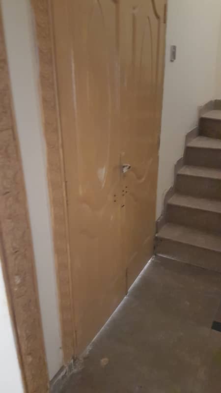 10 Marla Double Storey Branded Furnished Facing Park House For Rent In Central Park

                                                            alt=