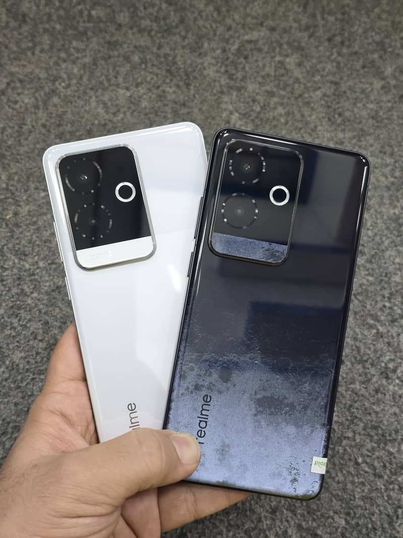 Realme GT6 16 GB Ram 256 GB Rom Non PTA

                                                            alt=