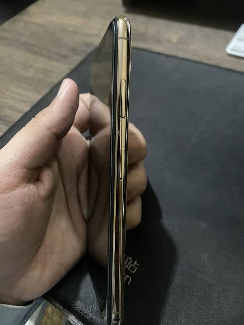 Iphone XS MAX 256 GB single sim pta approved

                                                            alt=