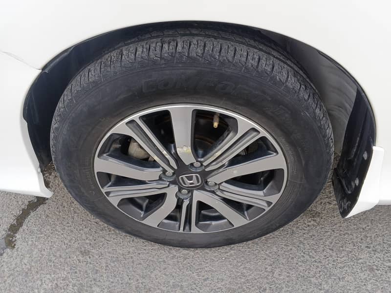 Honda City Aspire 1.5 Total original paint

                                                            alt=