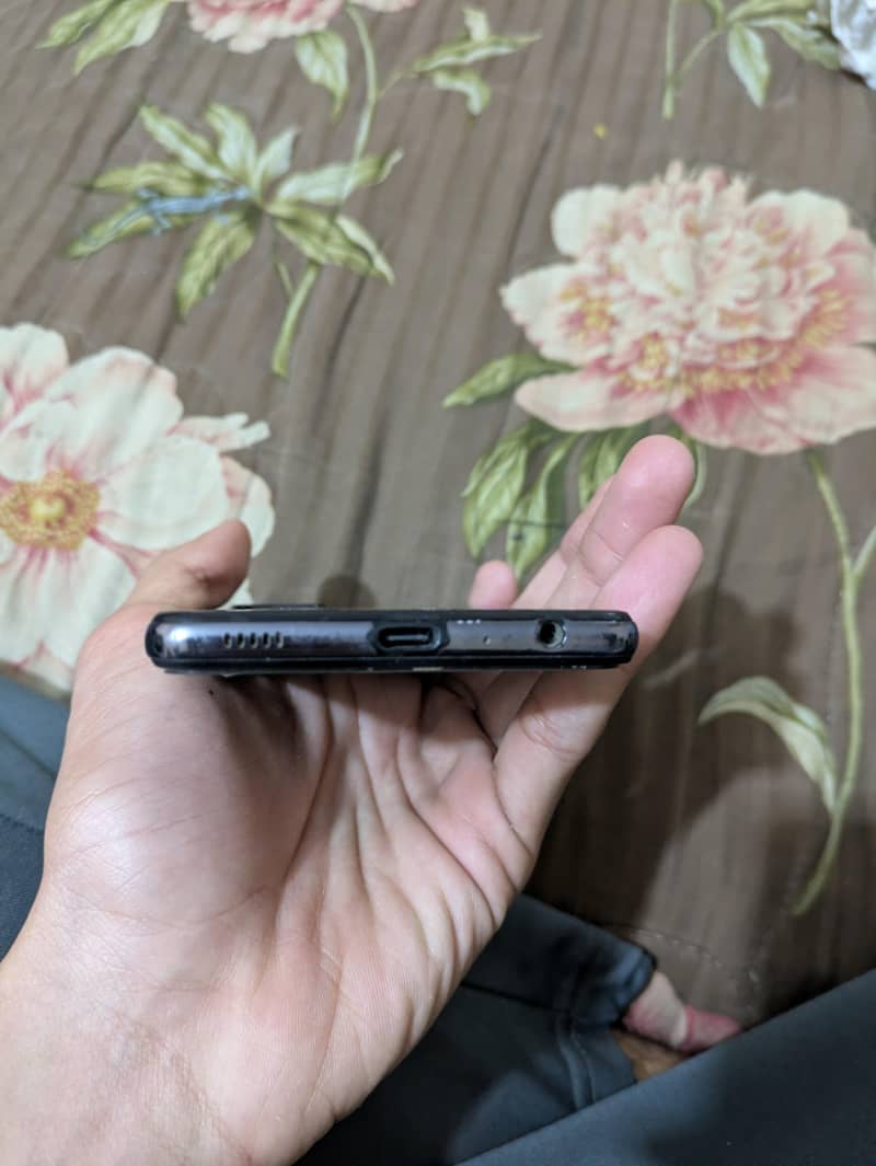 samsung galaxy A52.128GB . mobile phone .

                                                            alt=