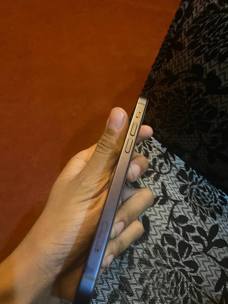 Iphone 12 JV 64 GB

                                                            alt=