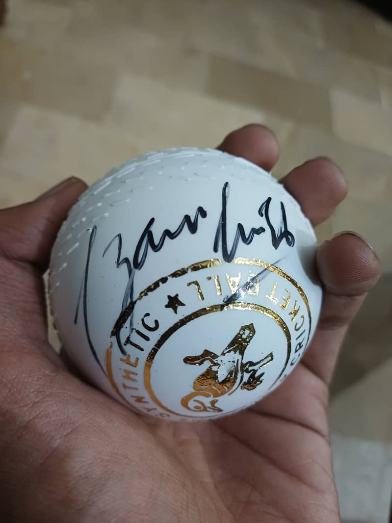 Babar Azam Autographed Cricket Ball for Sale – 100% Genuine

                                                            alt=