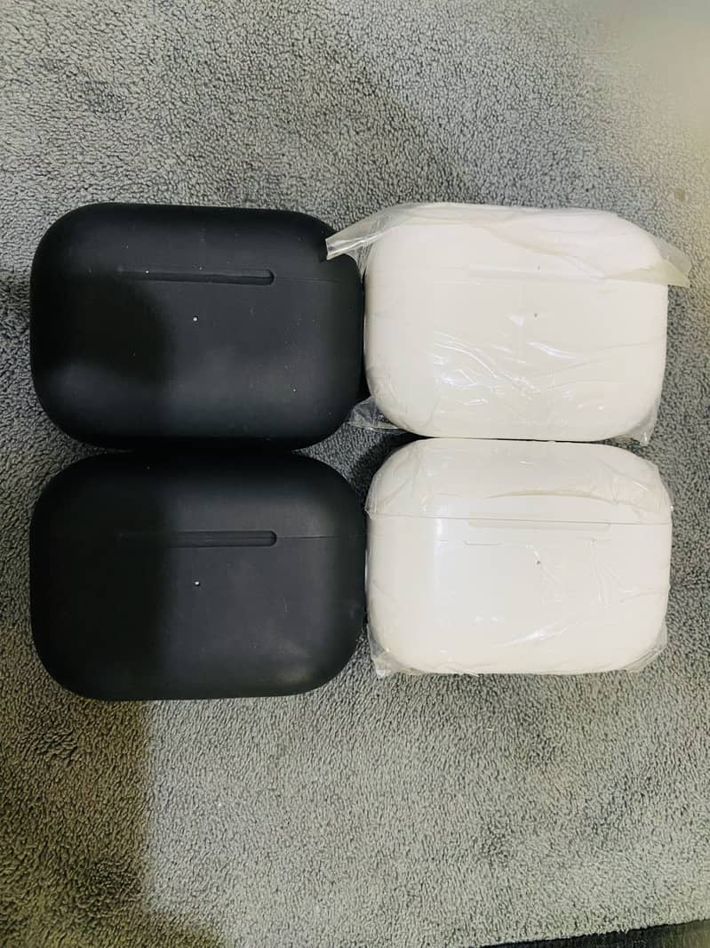 AirPods Pro 2 loot waly available hain made in California bhot achy

                                                            alt=