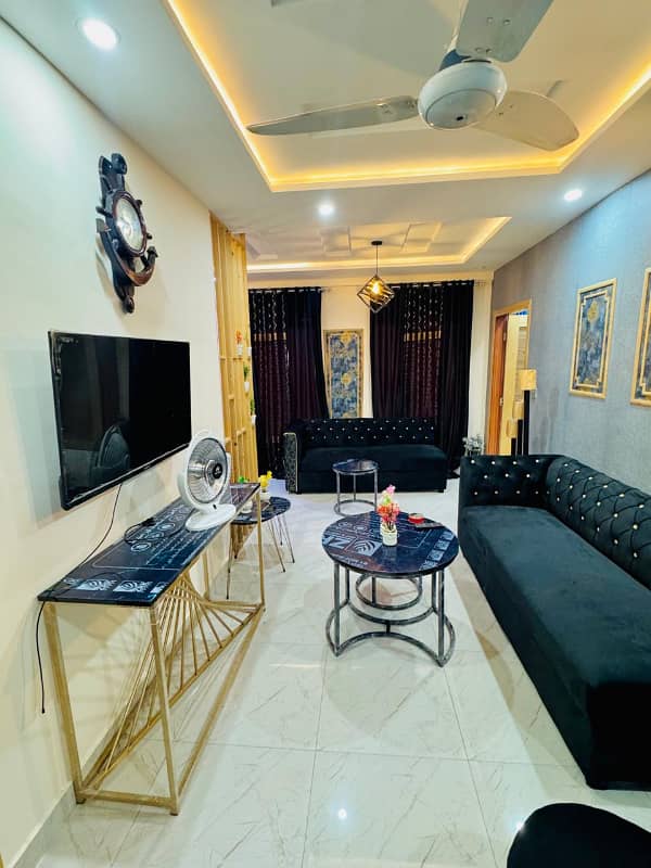 One bedroom laxusry short stay apartment available for rent

                                                            alt=