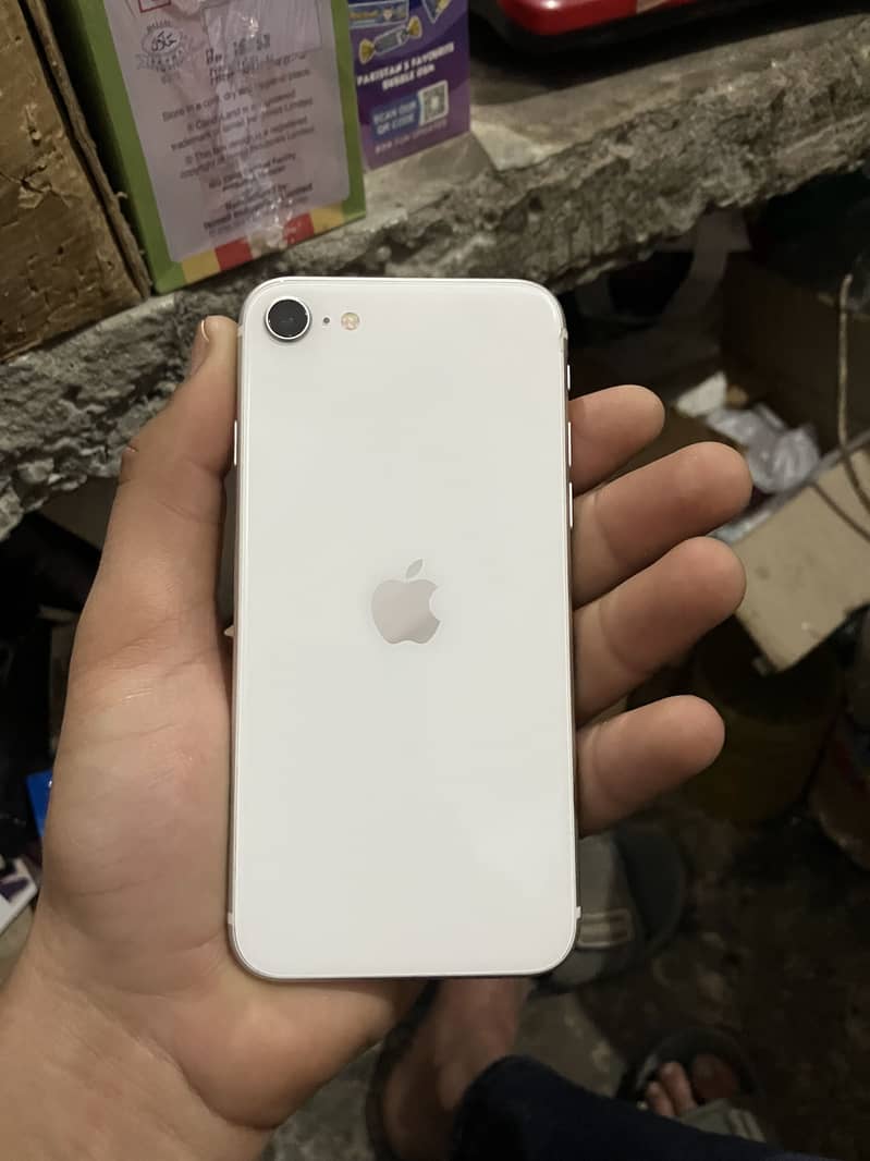 iPhone SE 2020 pta approved 64 gb

                                                            alt=