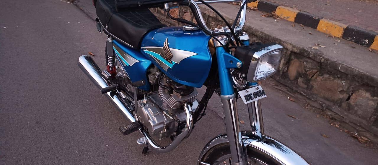 Honda 125cc bike 0303=300=49=27 WhatsApp number

                                                            alt=