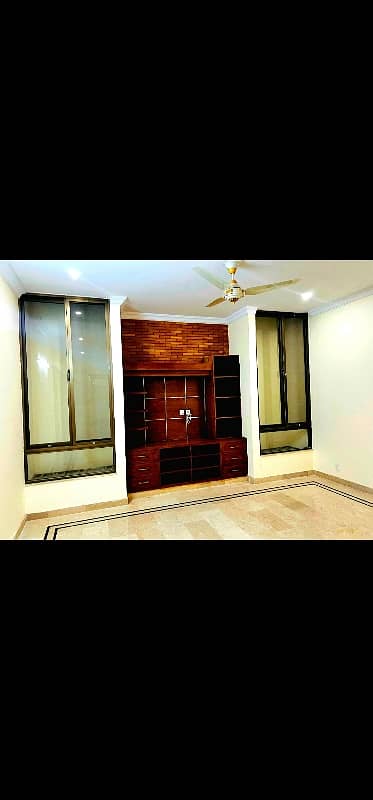 40x80 14 Marla Upper portion for Rent G-13

                                                            alt=