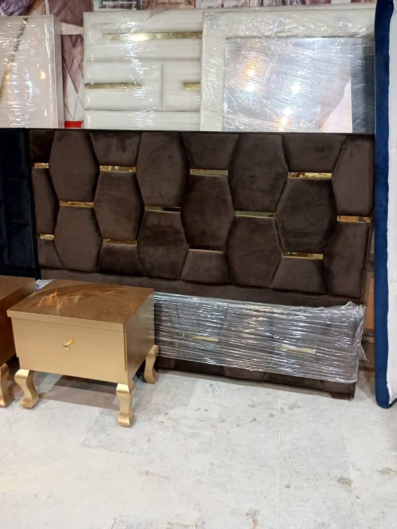 Bed Double kinG SiZe 03120530700

                                                            alt=