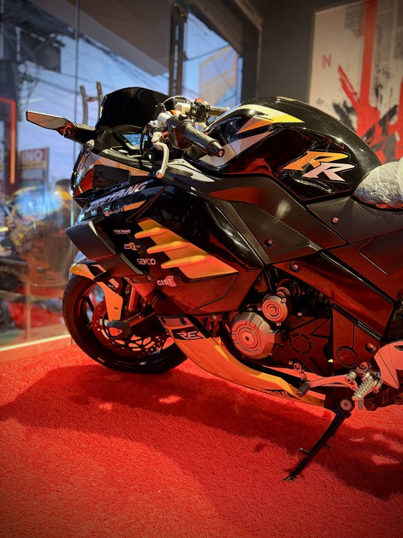 Ducati GT Edition EFI/ABS Dual Cylinder 400cc

                                                            alt=