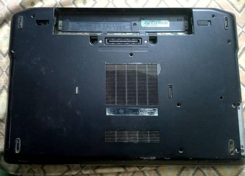 Dell Latitude E6420 Laptop for parts

                                                            alt=