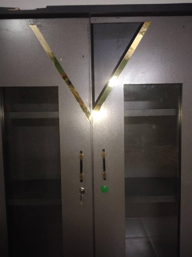 new divider urgent sale

                                                            alt=