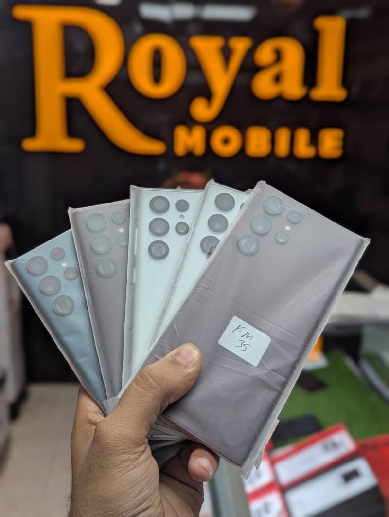 Samsung galaxy s22 ultra 12/512 complete box official pta available

                                                            alt=