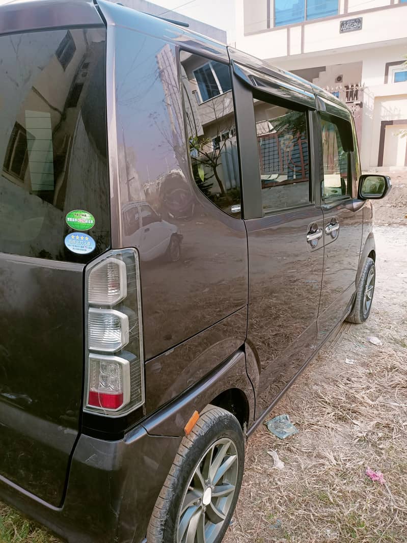 Honda N Box 2013 – Full Option | Family Used | Excellent Condition

                                                            alt=