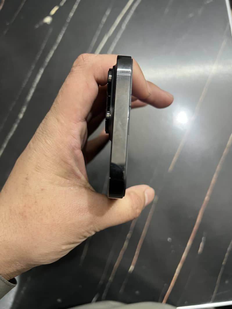 Iphone 14 pro max 128gb

                                                            alt=