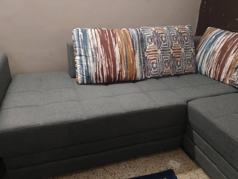 L shape and two single seater .

                                                            alt=