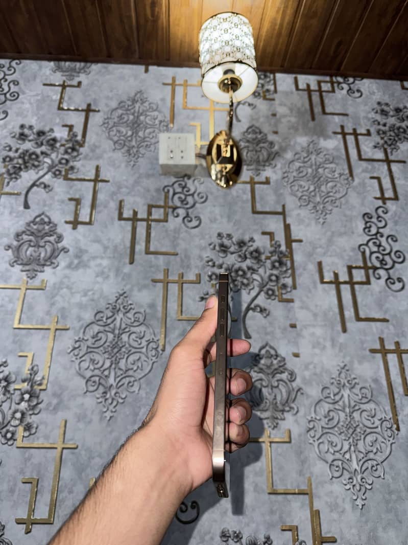 iphone 16 pro max factory unlocked 256gb physical+esim

                                                            alt=