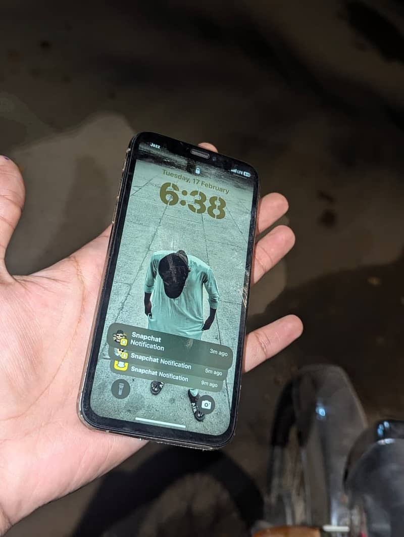 IPhone XS

                                                            alt=