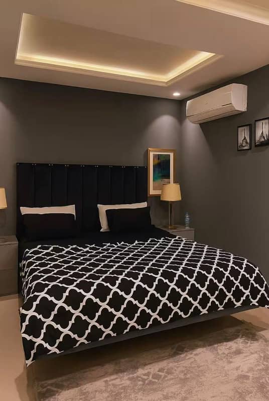 One bedroom daily basis laxusry short stay apartment available for rent

                                                            alt=