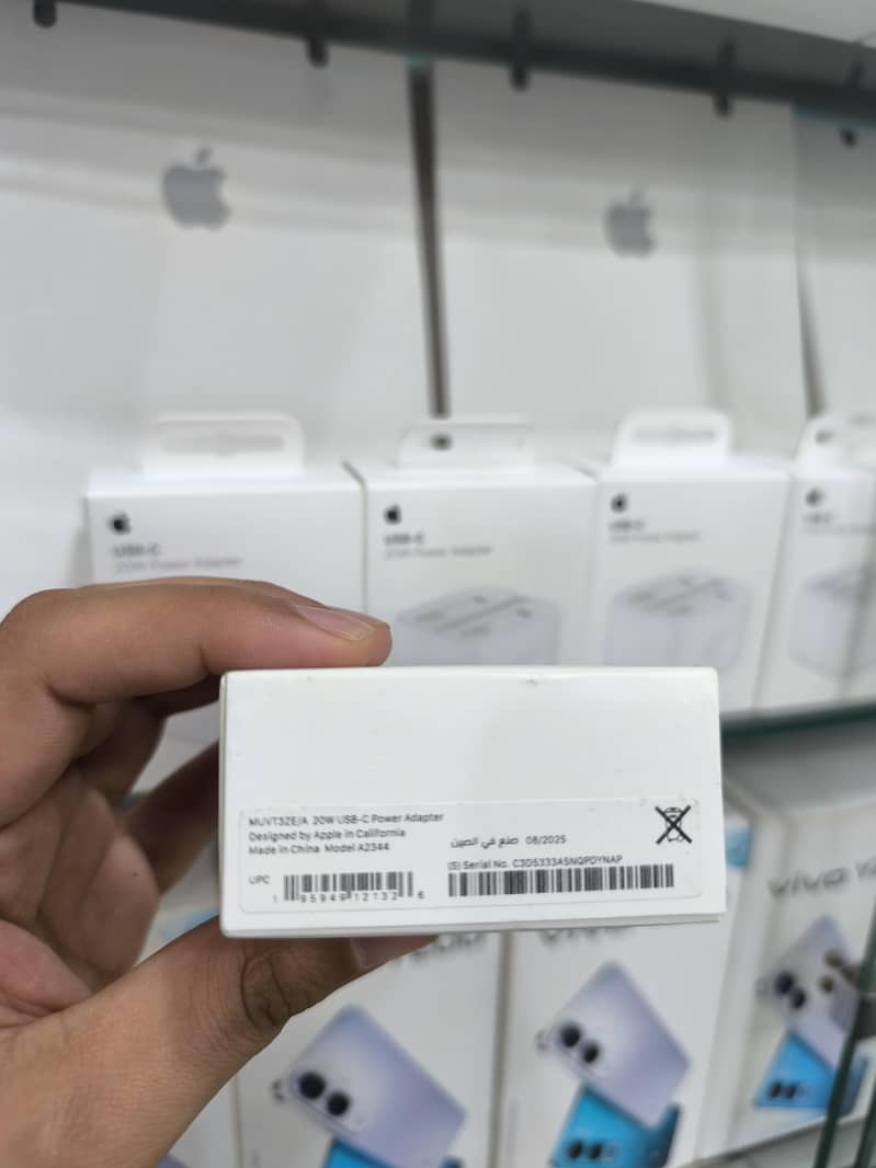 DUBAI APPLE STORE ADOPTER

                                                            alt=