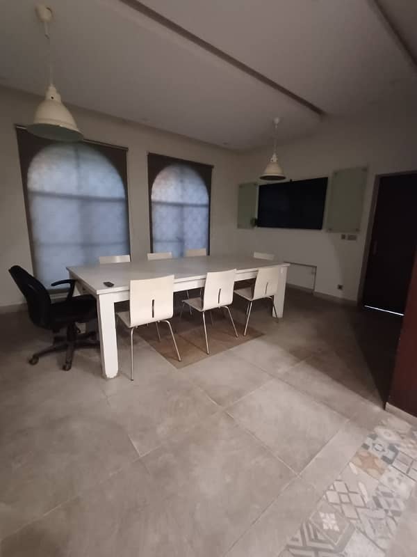 3 Beds Lower Portion Of 15 Marla House In Gulberg